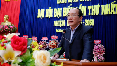 Đồng chí Nguyễn Thanh Hà, Ủy viên BTV Tỉnh ủy, Bí thư Đảng ủy, Chủ tịch Hội đồng nhân dân phường Kon Tum phát biểu chỉ đạo