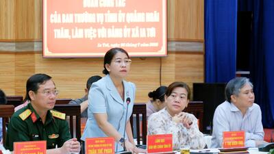 Đồng chí Trương Thị Linh, UVBTV Tỉnh ủy, Trưởng Ban Nội chính Tỉnh ủy phát biểu tại buổi làm việc