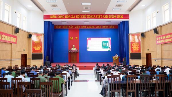 Hội nghị phổ biến, quán triệt một số văn bản của Trung ương, Tỉnh ủy và địa phương quý III năm 2026