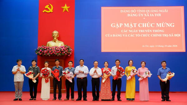 Đảng ủy xã Ia tơi gặp mặt, chúc mừng các Ngày truyền thống của Đảng và các tổ chức chính trị - xã hội
